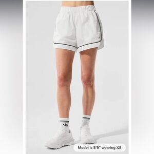 ALO Yoga White Athletic Shorts with Elastic Waistband